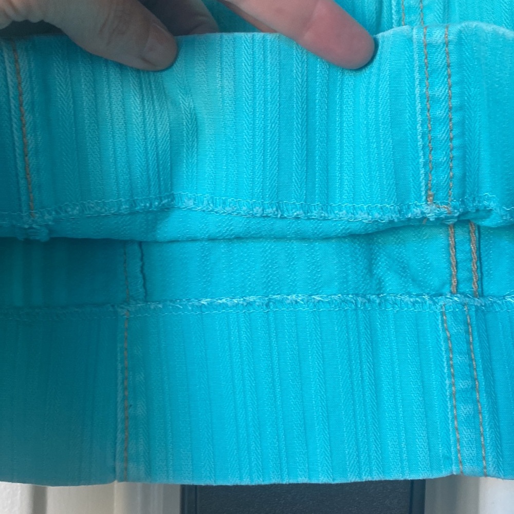 Gap Textured Stretch Mini - Picture 4 of 9